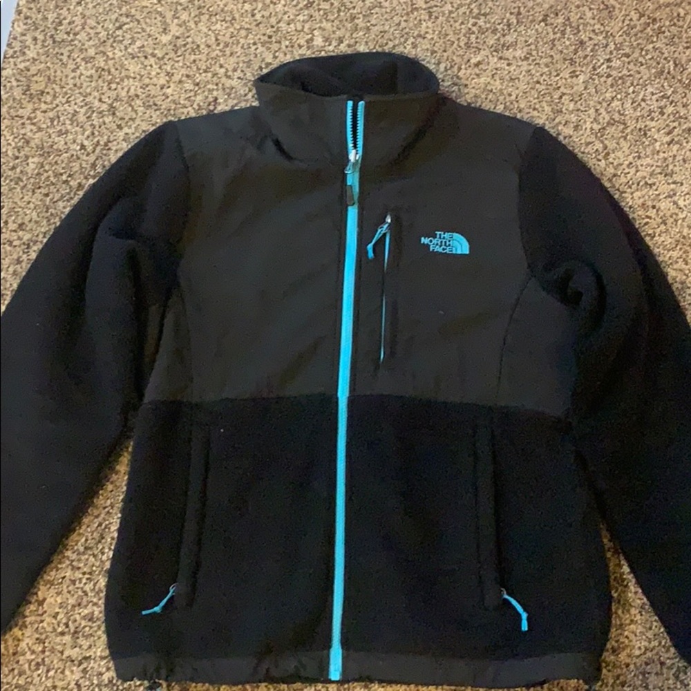 Women’s North Face fleece jacket
